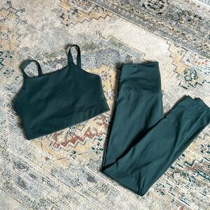 GIRLFRIEND COLLECTIVE // Green // medium